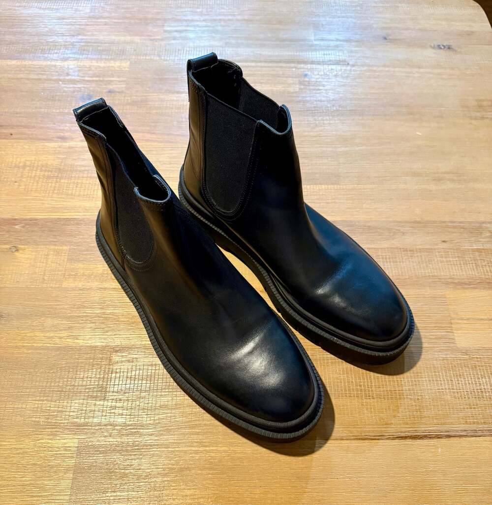 Zara Black Leather Chelsea Lug Sole Boots Size 44